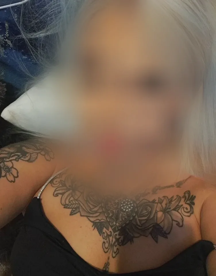 Esmee, 28