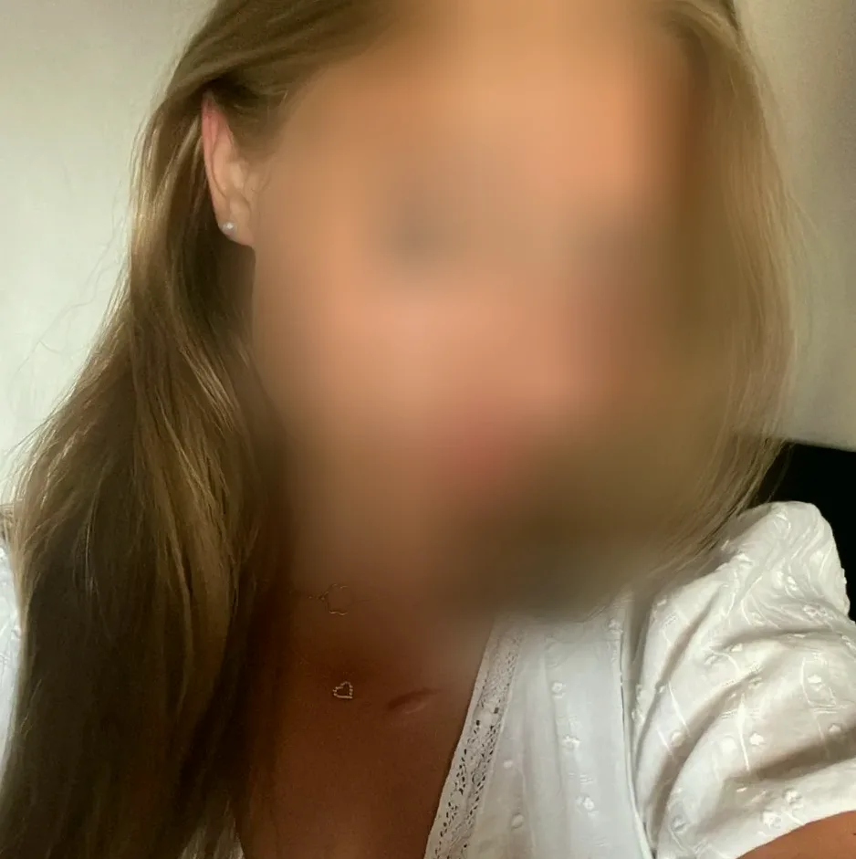 Kimberly, 19