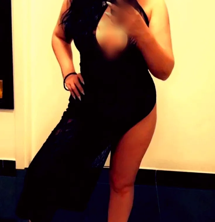 Nikki, 39